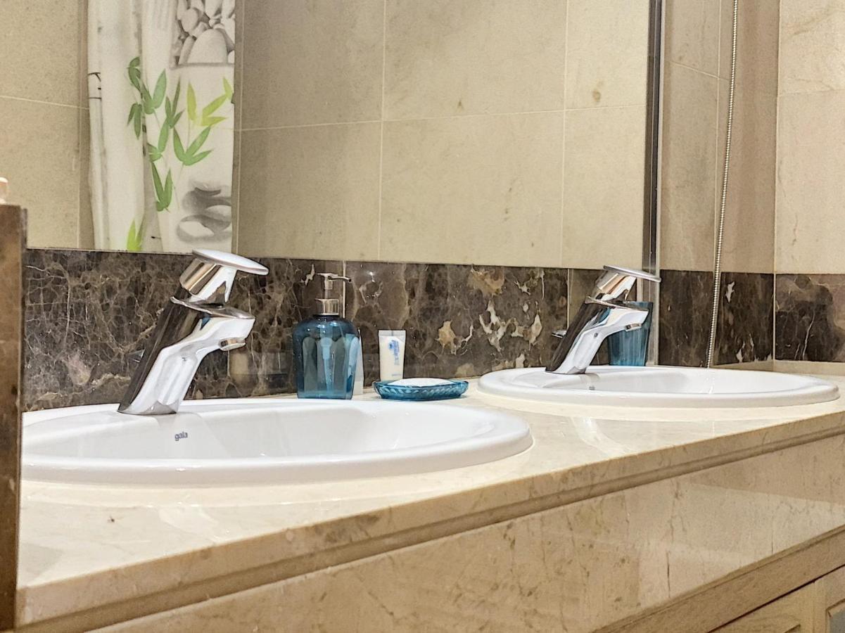 Lovely Apartment With Pool & Sea Views - Marina Del Castillo 2129 マニルバ エクステリア 写真