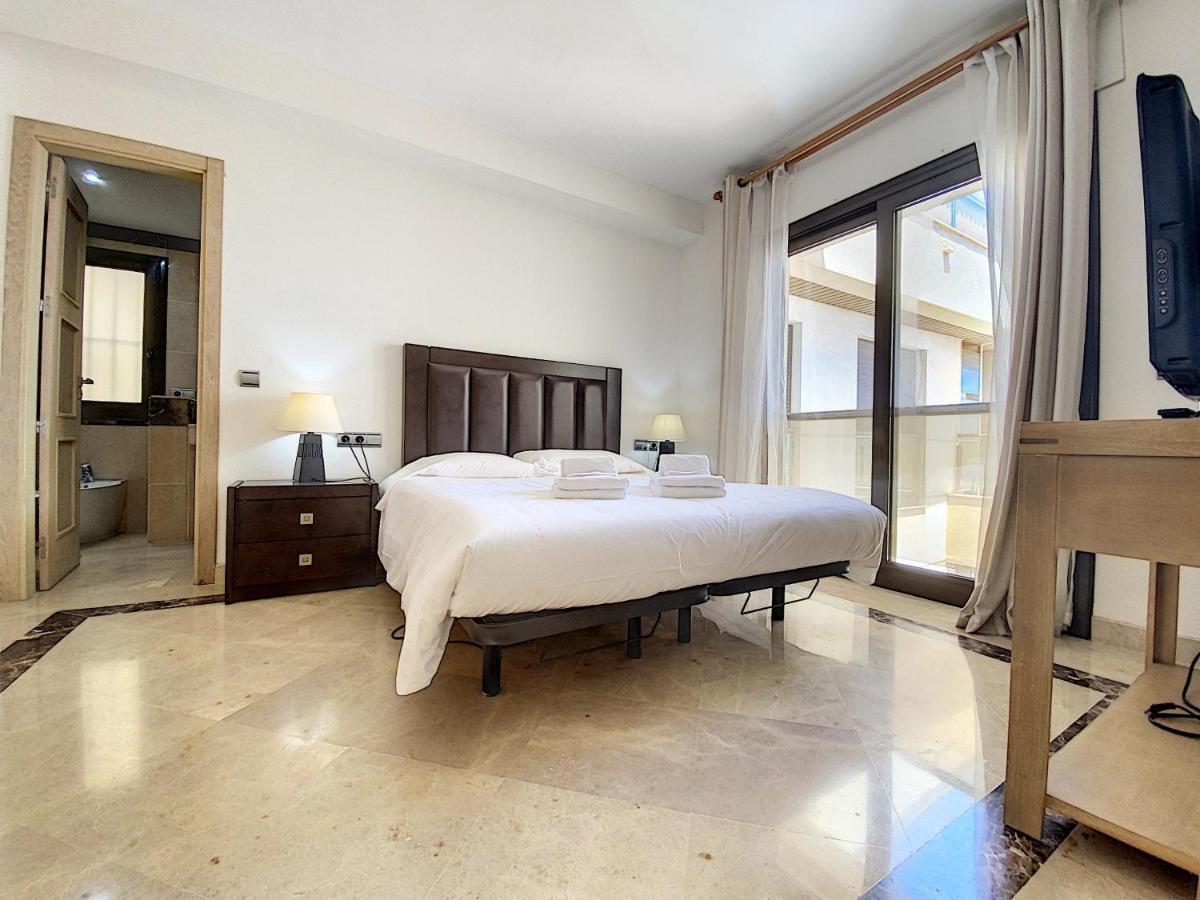 Lovely Apartment With Pool & Sea Views - Marina Del Castillo 2129 マニルバ エクステリア 写真